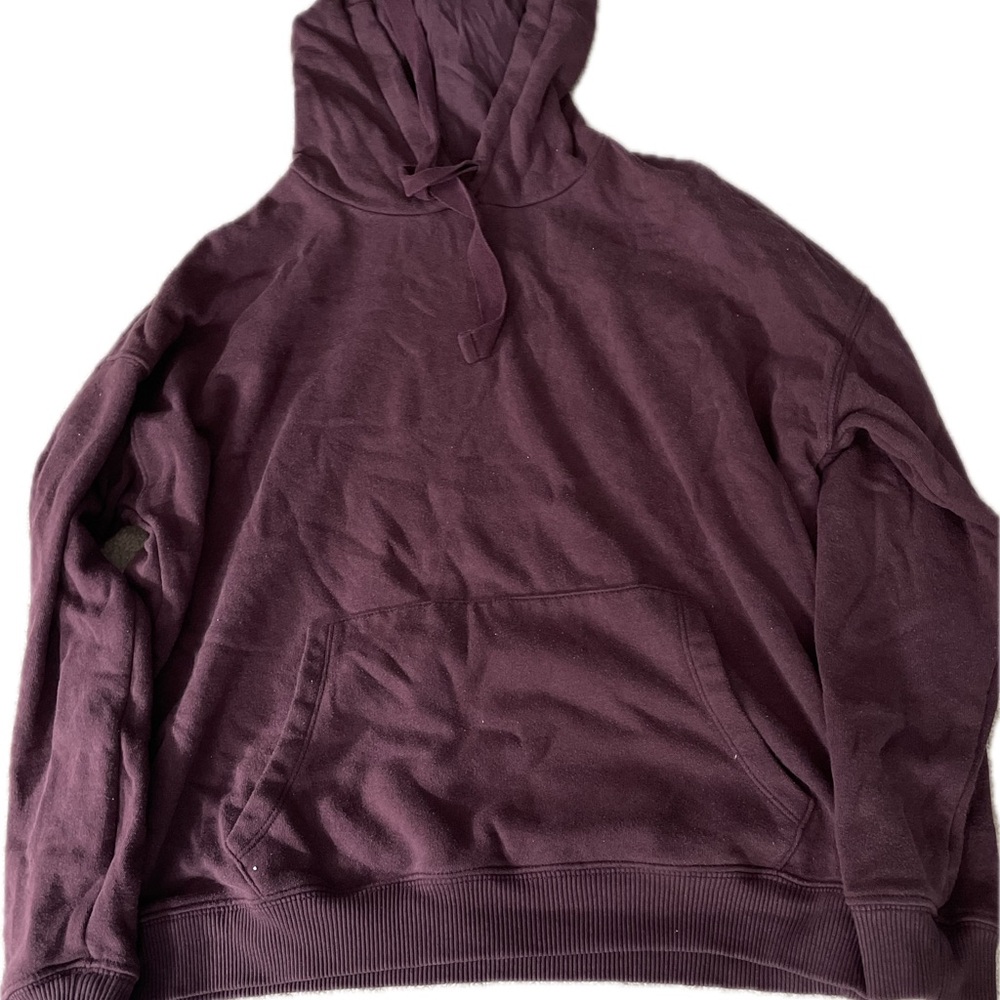 american eagle women’s hoodie burgundy